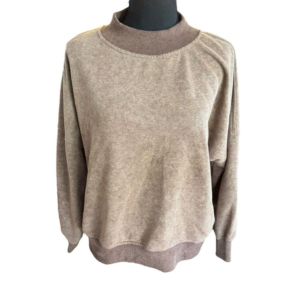Long Sleeve Beige Crewneck‎ Unbranded Small